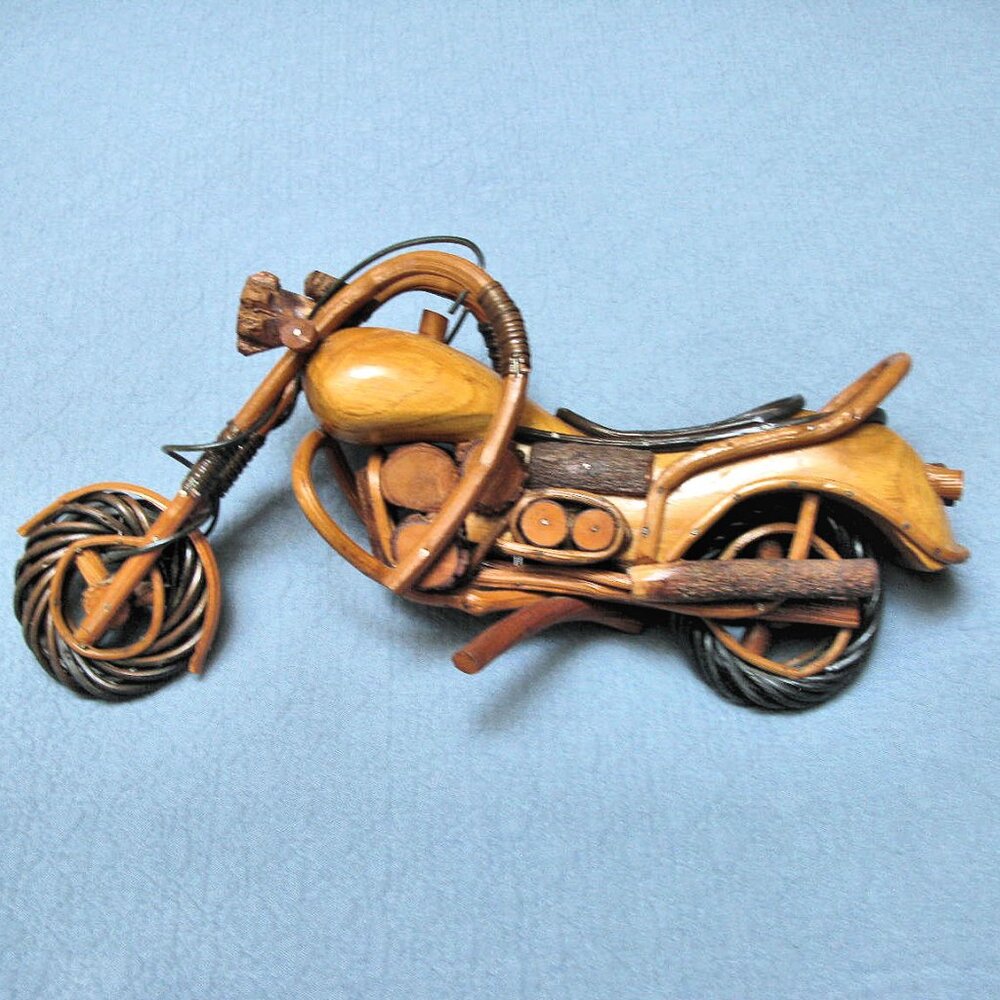 H-D WOODEN MOTORCYLE MODEL, HAND CRAFTED FOLK ART